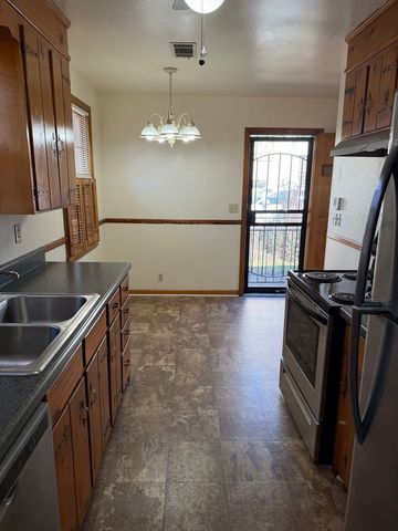 1220 Harwood Dr, Nashville, TN 37206