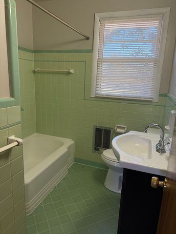 1220 Harwood Dr, Nashville, TN 37206