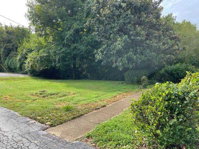 1220 Harwood Dr, Nashville, TN 37206