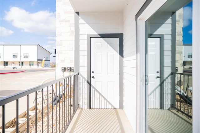 2101 Reinke Road 3105, Waller, TX 77484