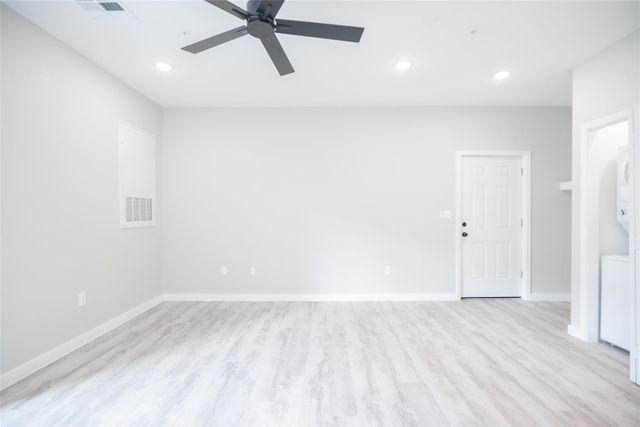 2101 Reinke Road 3105, Waller, TX 77484