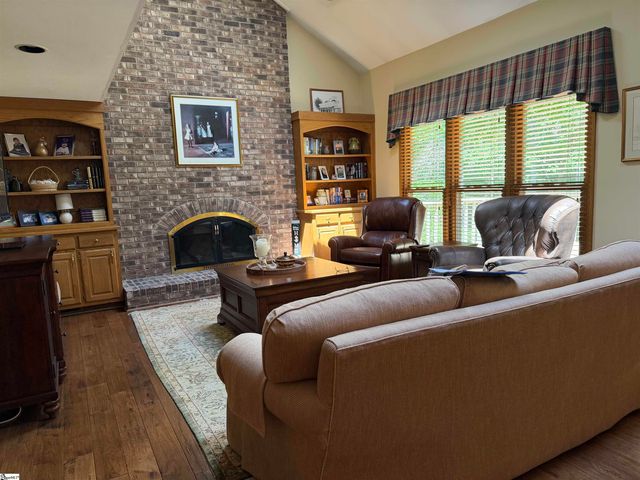 715 N Almond Drive, Simpsonville, SC 29681
