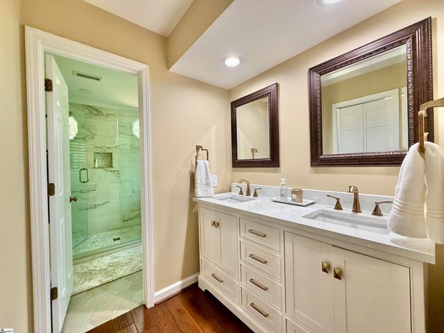 715 N Almond Drive, Simpsonville, SC 29681