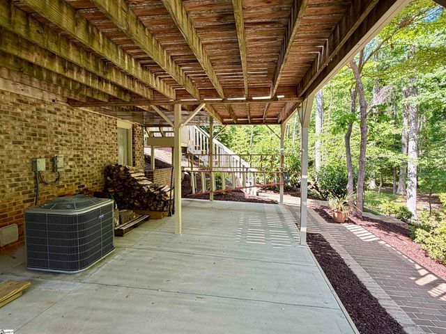 715 N Almond Drive, Simpsonville, SC 29681