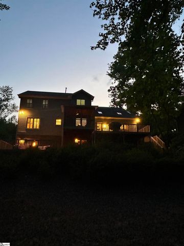 715 N Almond Drive, Simpsonville, SC 29681