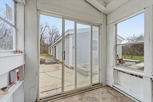 6N879 Dunham Road, Wayne, IL 60184