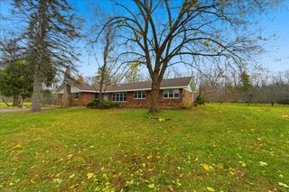 6N879 Dunham Road, Wayne, IL 60184