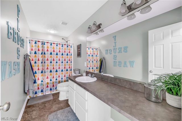 345 Woodside Lane, Tallmadge, OH 44278