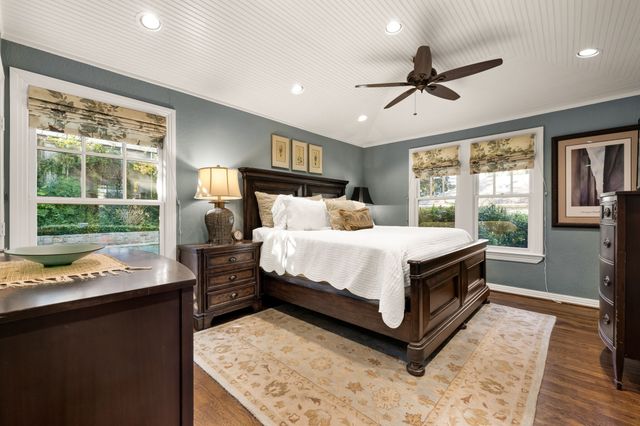 6943 Wildgrove Avenue, Dallas, TX 75214