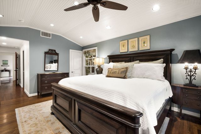 6943 Wildgrove Avenue, Dallas, TX 75214