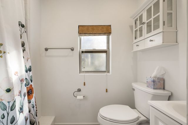 6943 Wildgrove Avenue, Dallas, TX 75214