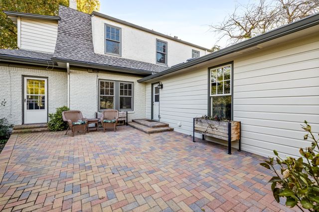 6943 Wildgrove Avenue, Dallas, TX 75214