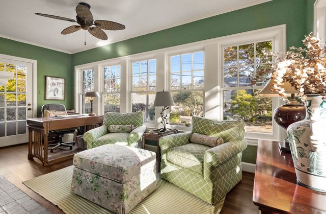 6943 Wildgrove Avenue, Dallas, TX 75214