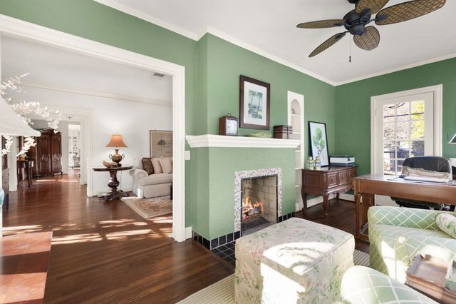 6943 Wildgrove Avenue, Dallas, TX 75214