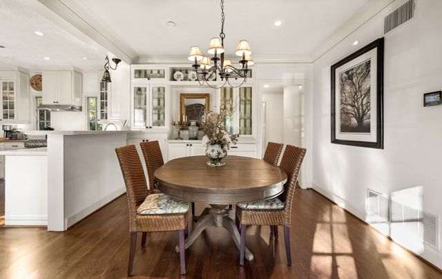 6943 Wildgrove Avenue, Dallas, TX 75214