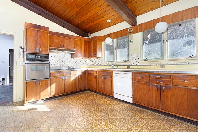 11 Brabrook, Acton, MA 01720