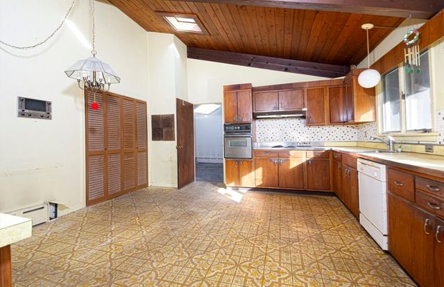 11 Brabrook, Acton, MA 01720