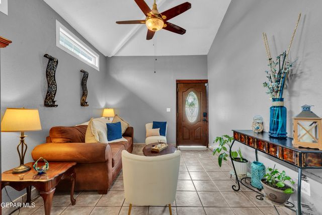 10771 Wilton Place, Socorro, TX 79927
