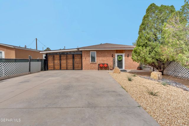 10771 Wilton Place, Socorro, TX 79927