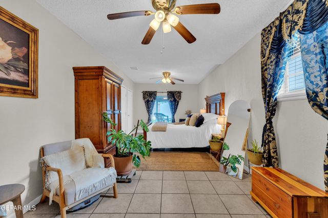 10771 Wilton Place, Socorro, TX 79927