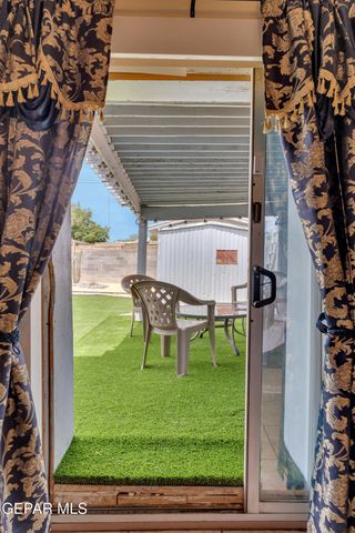 10771 Wilton Place, Socorro, TX 79927