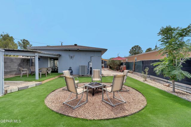 10771 Wilton Place, Socorro, TX 79927