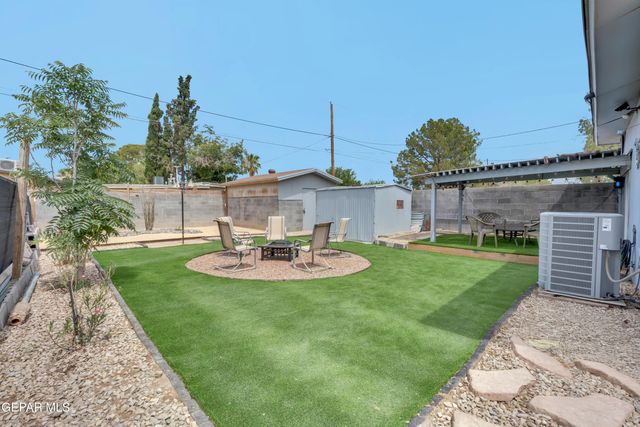 10771 Wilton Place, Socorro, TX 79927
