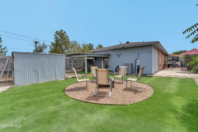 10771 Wilton Place, Socorro, TX 79927