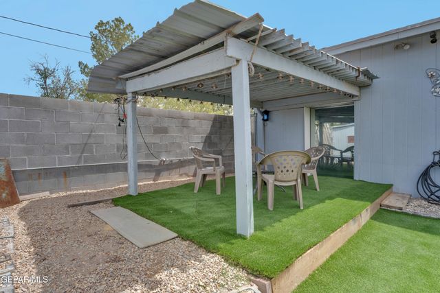 10771 Wilton Place, Socorro, TX 79927
