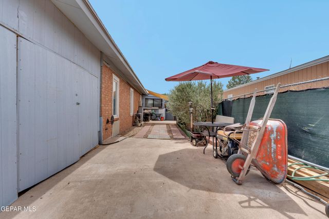 10771 Wilton Place, Socorro, TX 79927