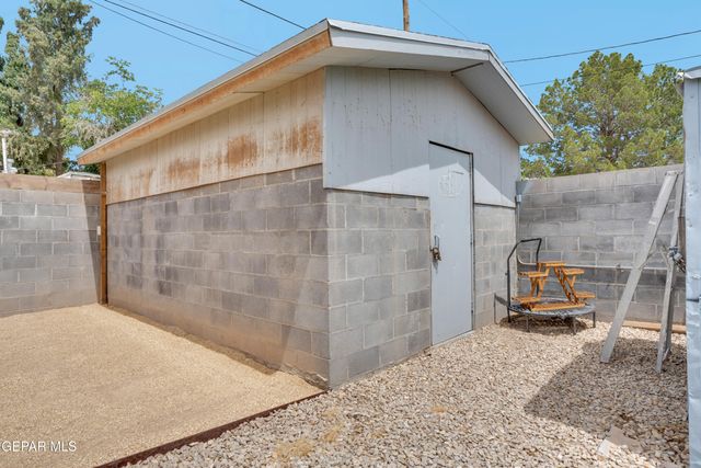 10771 Wilton Place, Socorro, TX 79927