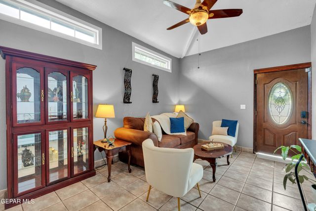 10771 Wilton Place, Socorro, TX 79927