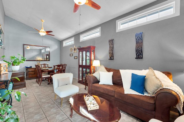 10771 Wilton Place, Socorro, TX 79927