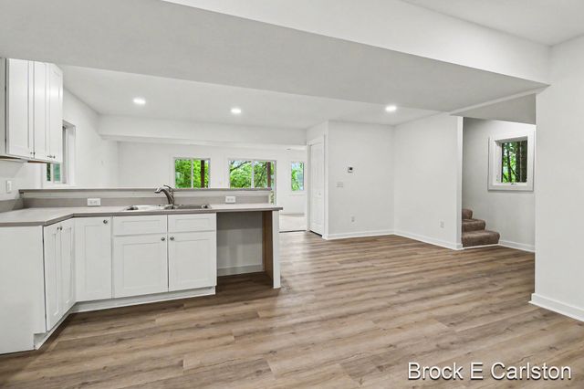 7880 W Lake Road, Holton Twp, MI 49457