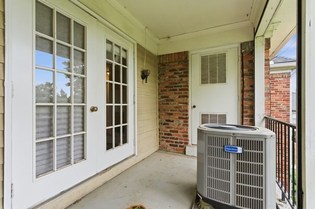 5025 Hillsboro Pike Apt 15L, Nashville, TN 37215