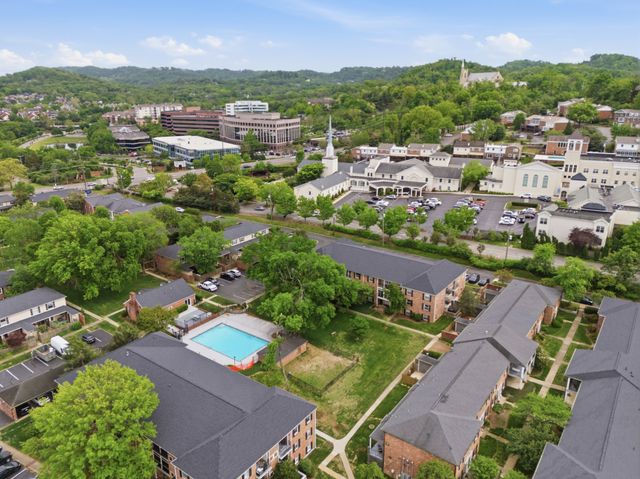 5025 Hillsboro Pike Apt 15L, Nashville, TN 37215