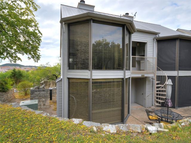 191 World Of Tennis SQ, Lakeway, TX 78738