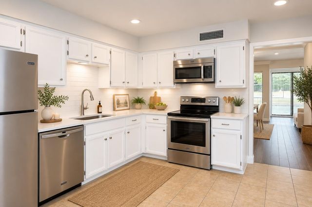 191 World Of Tennis SQ, Lakeway, TX 78738