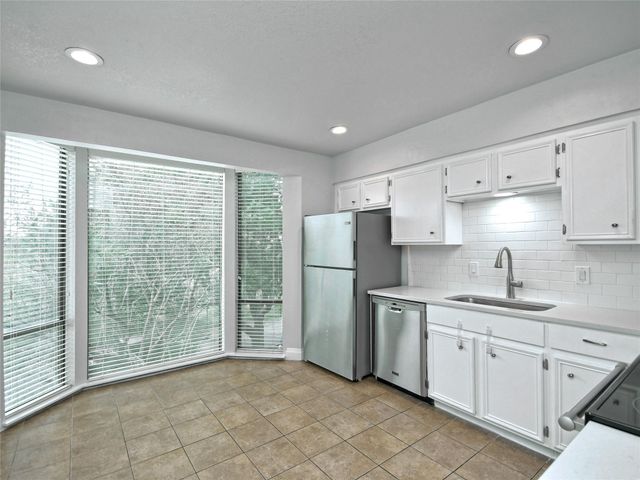 191 World Of Tennis SQ, Lakeway, TX 78738