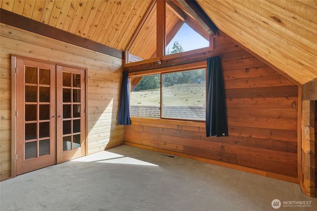 300 Modrow Road, Kalama, WA 98625