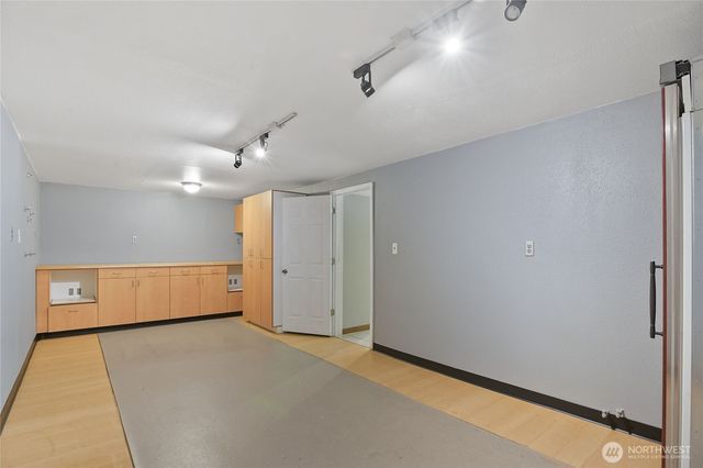 300 Modrow Road, Kalama, WA 98625