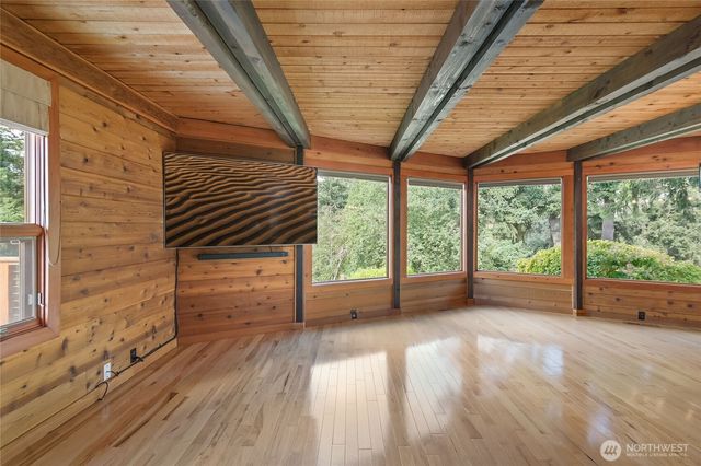 300 Modrow Road, Kalama, WA 98625