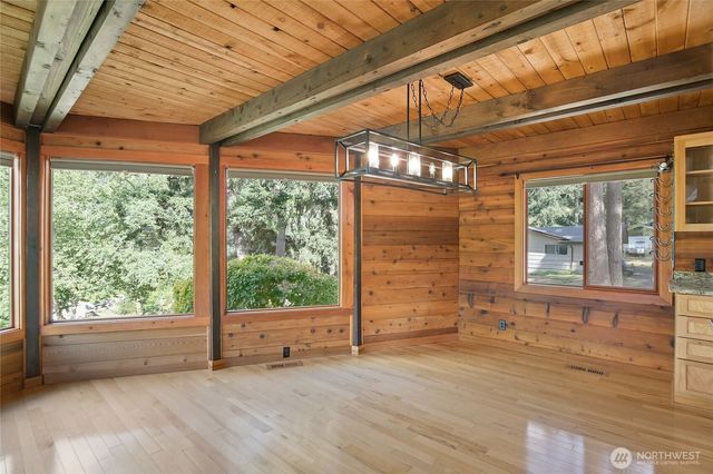 300 Modrow Road, Kalama, WA 98625