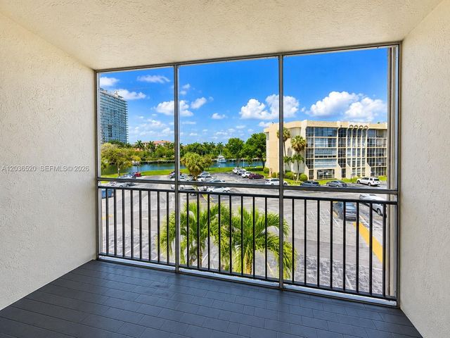 501 Three Islands Blvd 303, Hallandale Beach, FL 33009