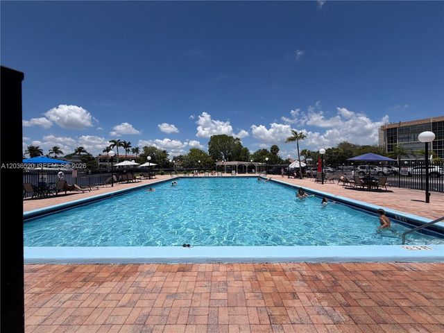 501 Three Islands Blvd 303, Hallandale Beach, FL 33009