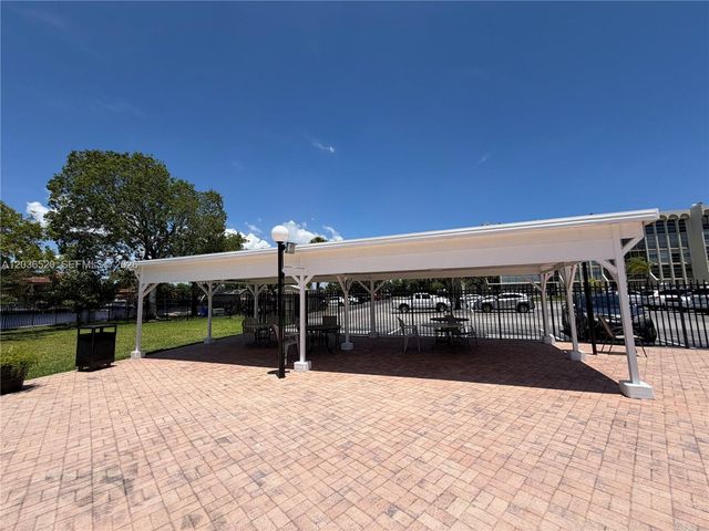 501 Three Islands Blvd 303, Hallandale Beach, FL 33009