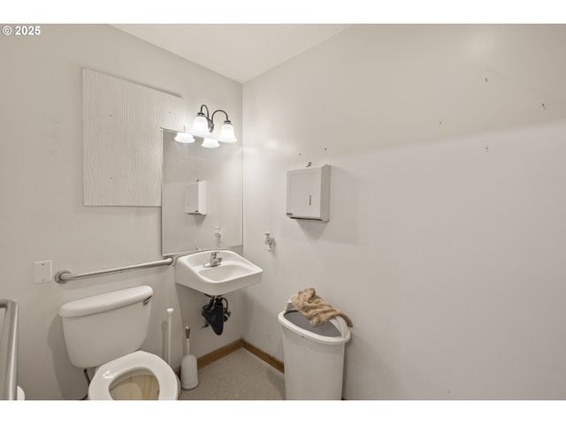 4015 Sw 185TH Ave, Beaverton, OR 97078