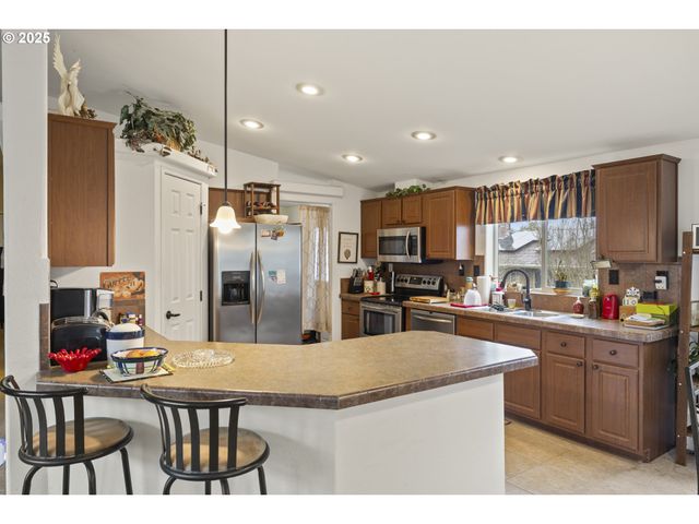 4015 Sw 185TH Ave, Beaverton, OR 97078