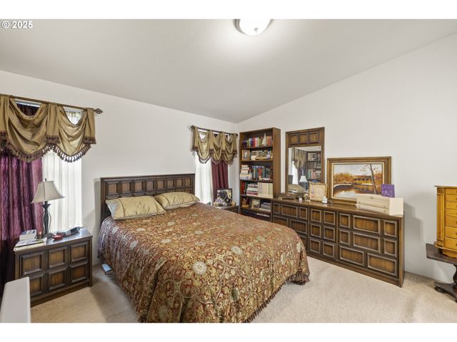 4015 Sw 185TH Ave, Beaverton, OR 97078