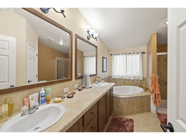 4015 Sw 185TH Ave, Beaverton, OR 97078
